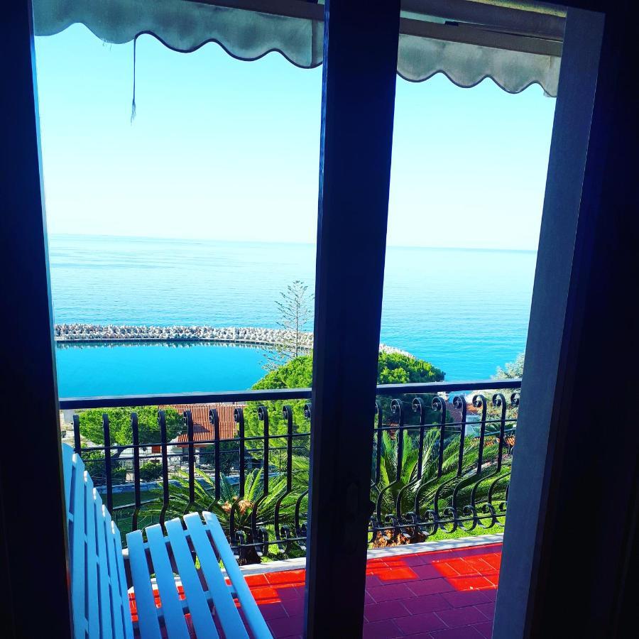 Rifugio Societa Semplice Apartment Ospedaletti Ngoại thất bức ảnh