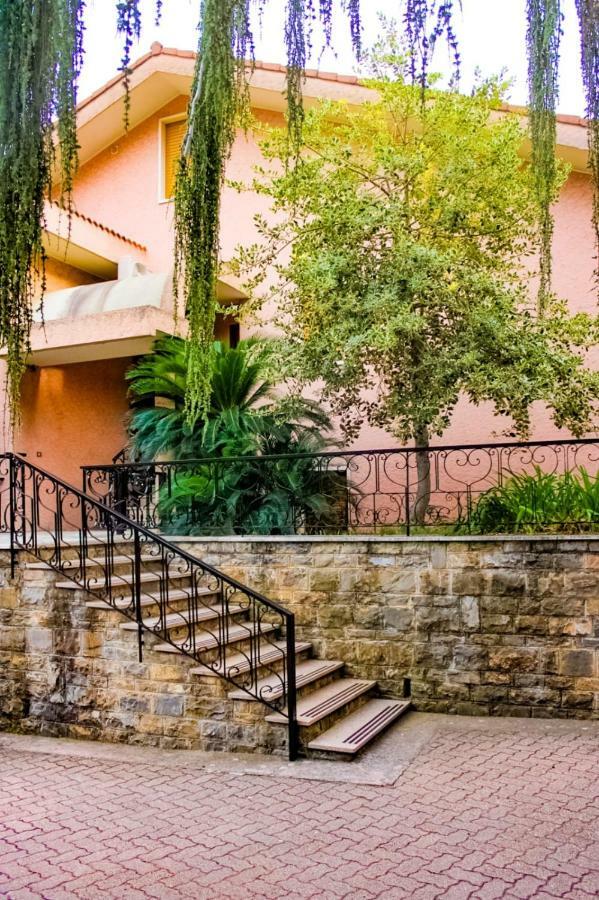 Rifugio Societa Semplice Apartment Ospedaletti Ngoại thất bức ảnh