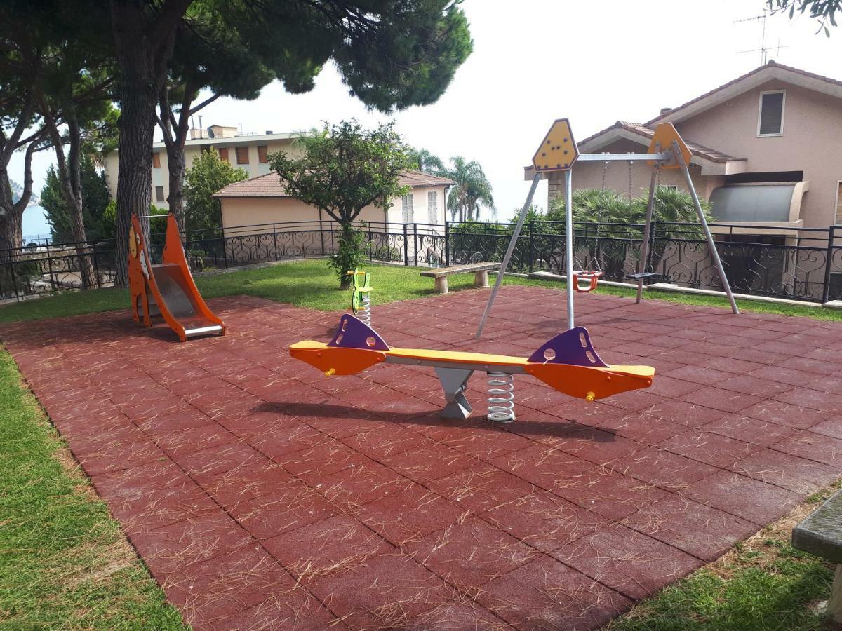 Rifugio Societa Semplice Apartment Ospedaletti Ngoại thất bức ảnh