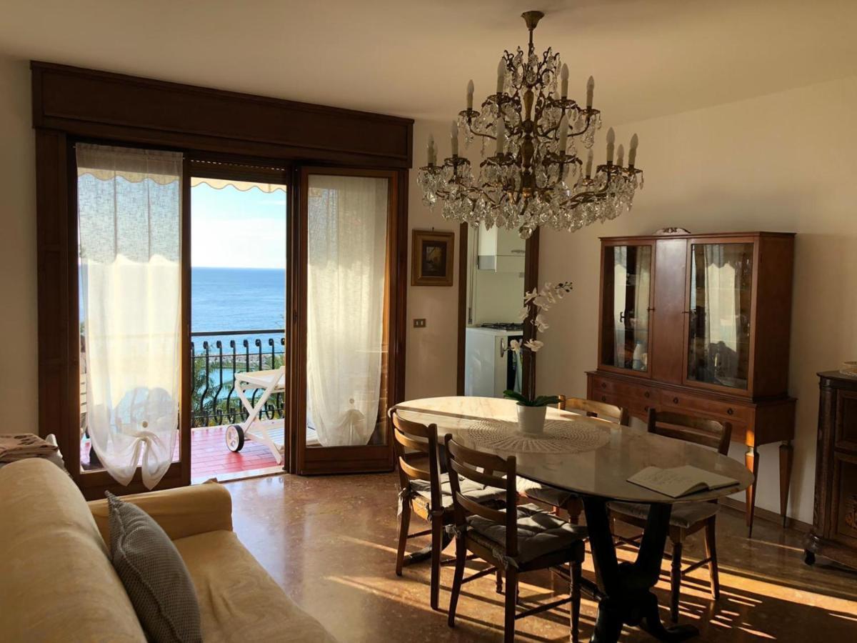 Rifugio Societa Semplice Apartment Ospedaletti Ngoại thất bức ảnh